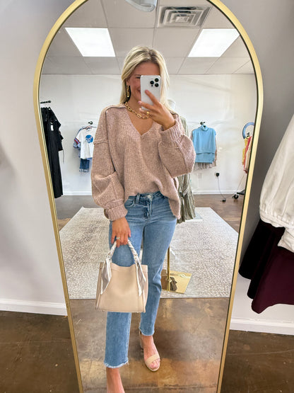 Overseam Detailed Bumpy V Neck Crop Oversized Sweater