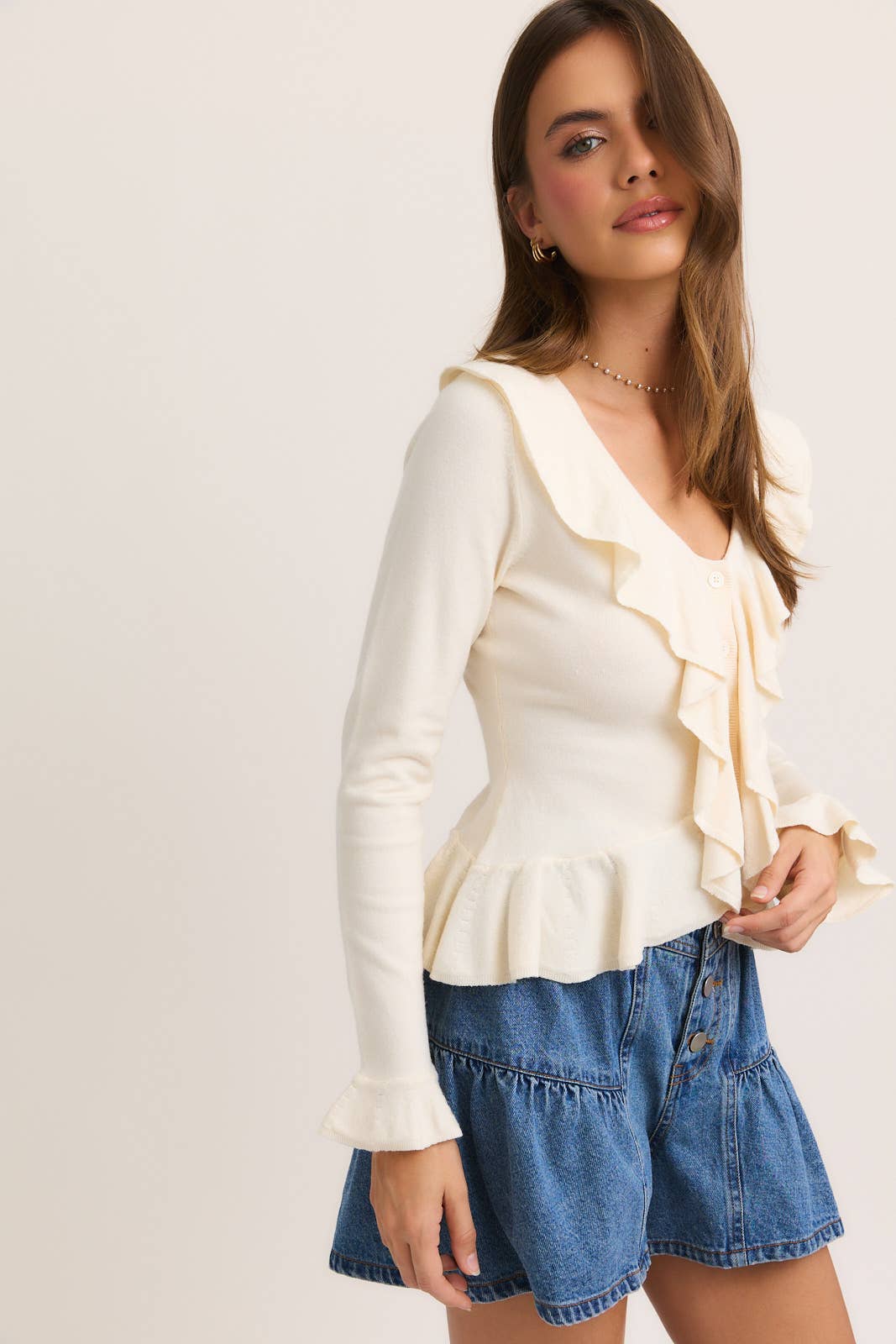 LONG SLEEVE V-NECK RUFFLED SWEATER