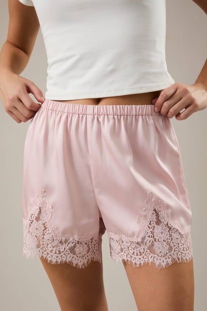 Elastic Waist Mid Rise Lace Shorts
