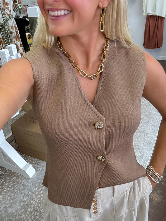 SLEEVELESS GOLD BUTTON KNIT SWEATER VEST