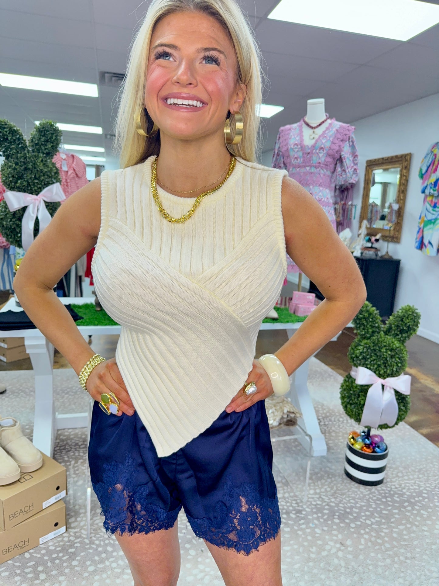 SCARF HEM SLEEVELESS SWEATER TOP