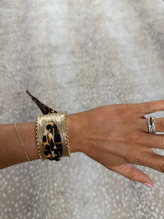 Fabric & Texture Metal Dotted Cuff