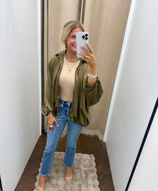 MID RISE RAW HEM CROP STRAIGHT JEANS V2750N