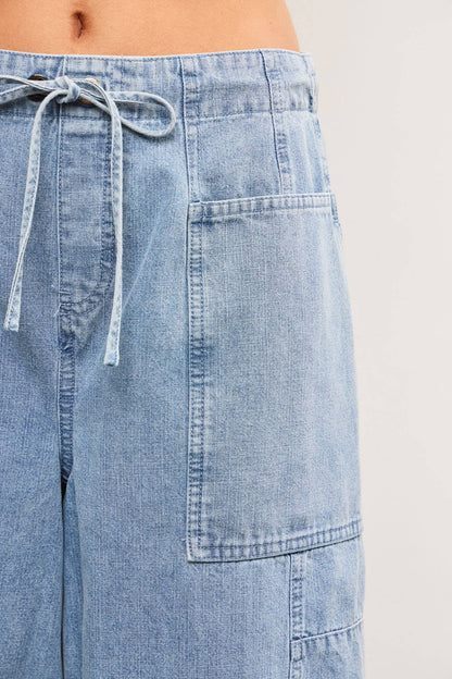 TIED FRONT SIDE SEAM DETAIL BANDED BACK DENIM BALLOON PANTS: LT.DENIM