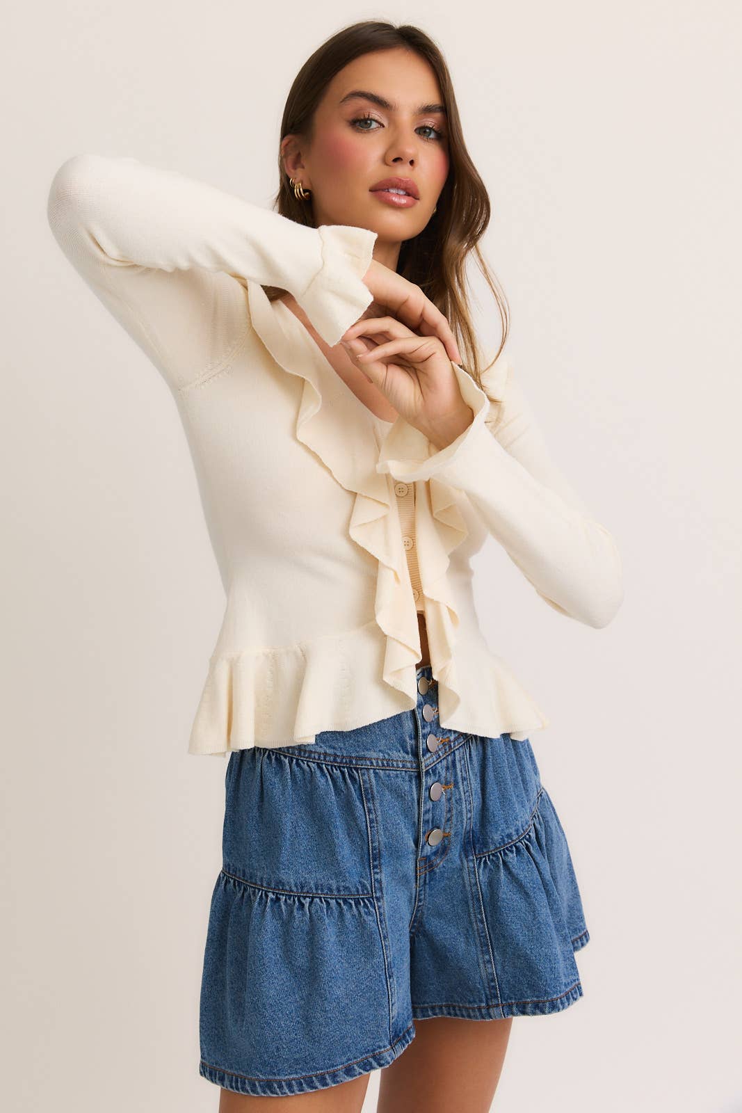 LONG SLEEVE V-NECK RUFFLED SWEATER